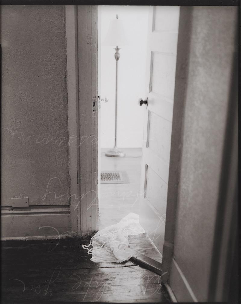 Jenelle Esparza. Creeping In, 2015