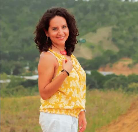 Dr. Pilar Egüez Guevara