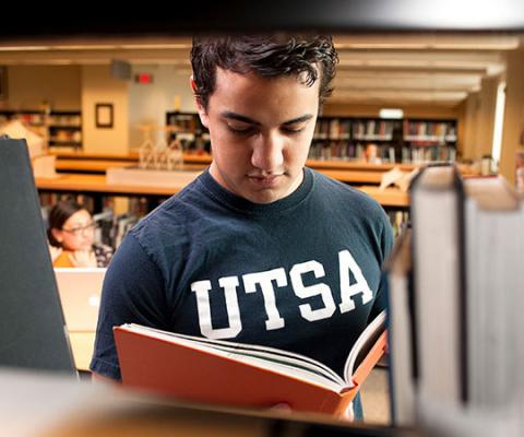 UTSA student at the JPL stacks